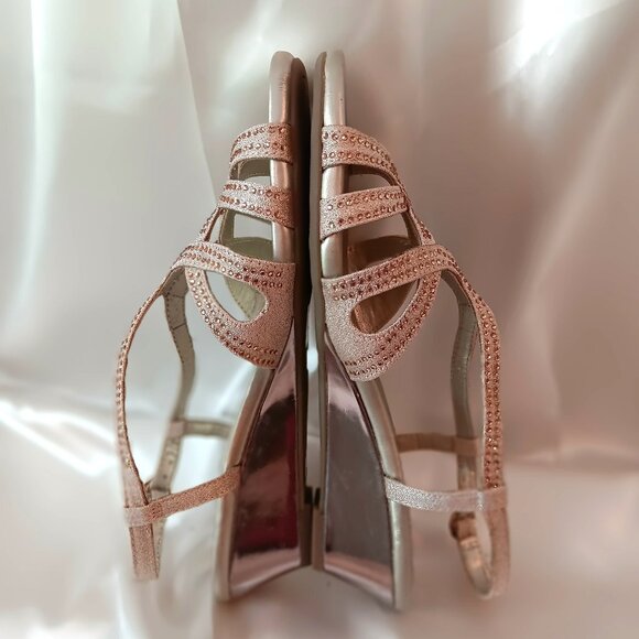 EUC 💥 BANDOLINO GYALA 2 WEDGE LEATHER SLING BACK SANDALS ~ SIZE 7 ~ GORGEOUS! - Picture 6 of 8